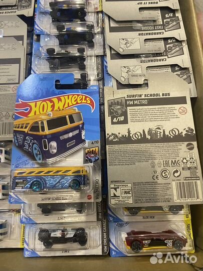 Hot wheels Surfin School Bus