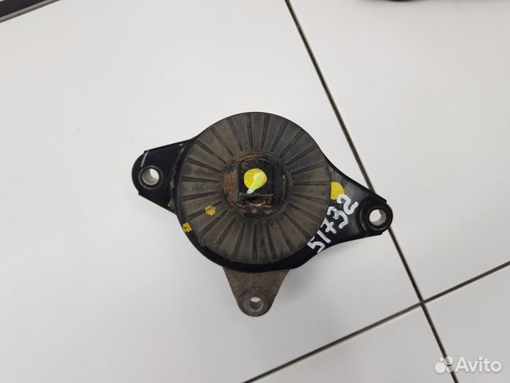 Опора двигателя правая (Hyundai Equus)