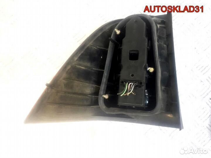 Фонарь задний правый Mercedes Benz W202 Универсал