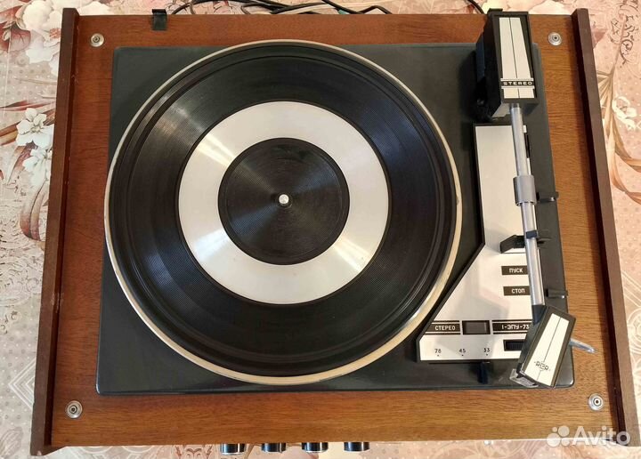 Проигрыватель винила аккорд-001 Стерео