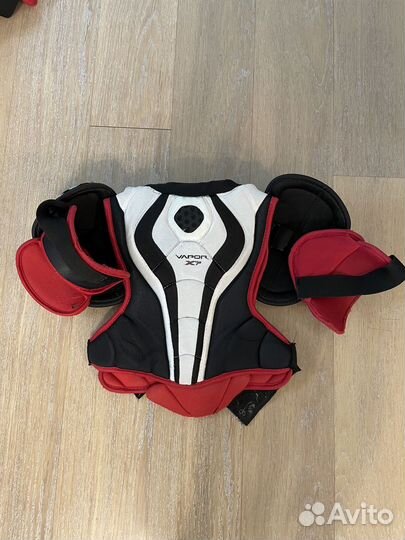 Нагрудник хоккейный