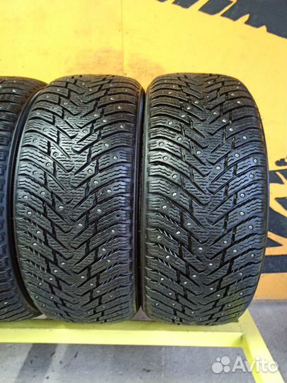 Nokian Tyres Hakkapeliitta 8 215/50 R17