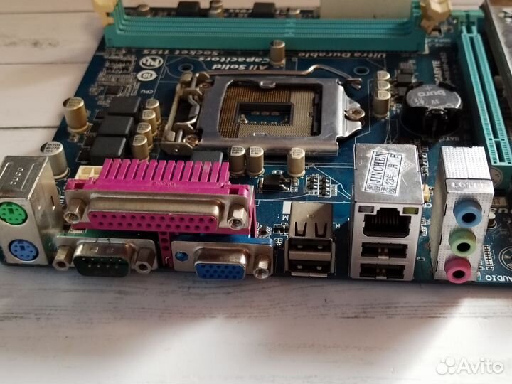 Материнская плата Gigabyte 1155 сокет