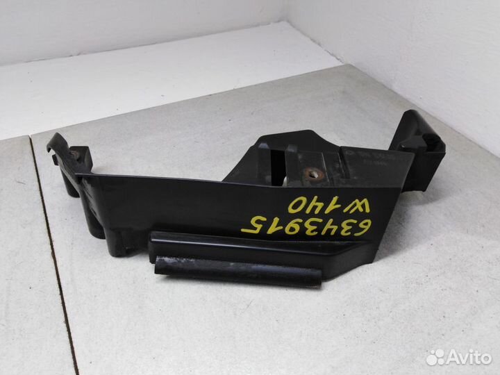 Крышка моторного отсека