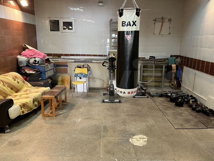 Гараж, > 30 м²