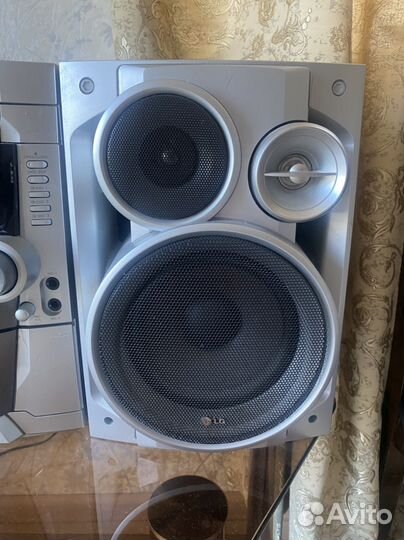 Музыкальный центр LG с караоке