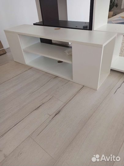 Тумба под тв белая