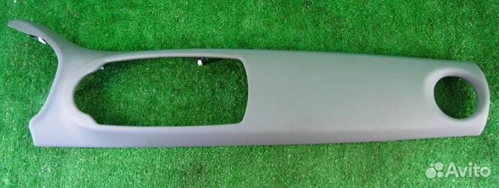 Накладка торпедо правая Toyota Yaris P13 2015