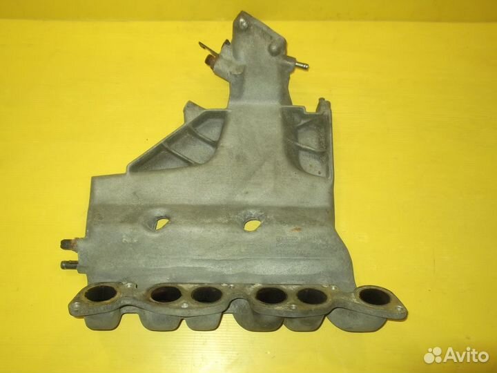 Коллектор впускной 2.8 VR6 Sharan Golf 3 Passat B4