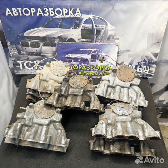 Коллектор впускной Volkswagen Passat B3