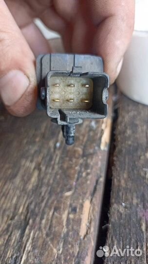 Лямбда-зонд передний левый Infiniti Qx56 JA60