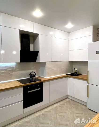 Кухня современная на заказ. Доставка и сборка