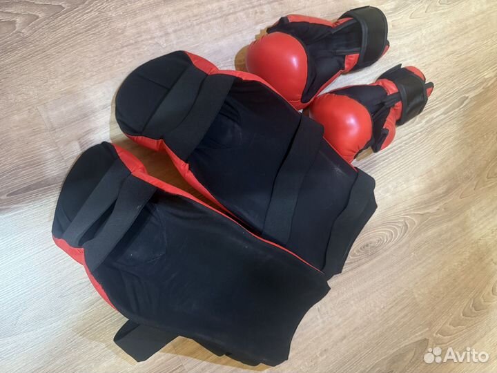 Защита для единоборств (защита голени и перчатки)