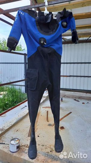 Гидрокостюм сухой 50-52 рост 180-185