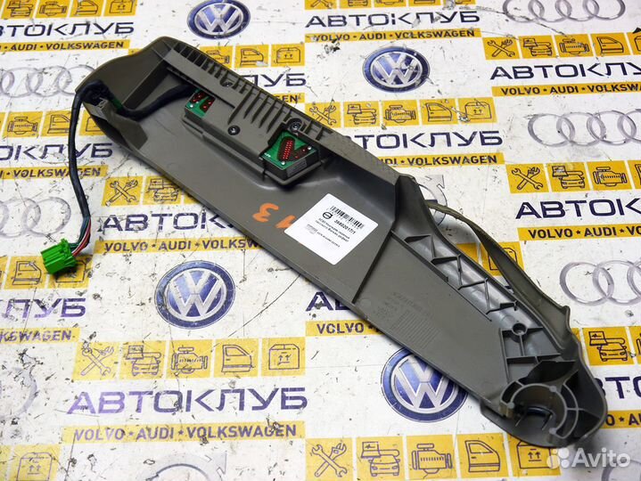 Накладка сиденья пассажирского Вольво XC90 дефект