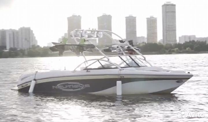 Катер Буксировщик Nautique Air 211 Team edition