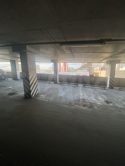 Машиноместо, 30 м²