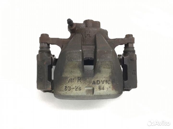 Суппорт передний правый Toyota Camry XV55 2.0 2016