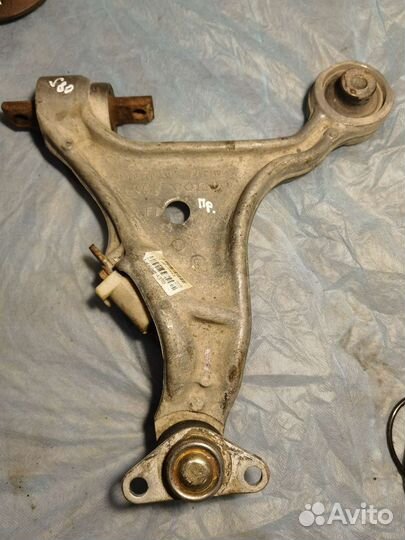 Рычаг передний Правый Вольво S60 V70 00-09