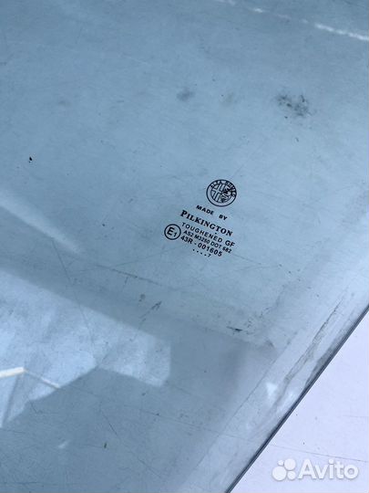 Стекло переднее левое Alfa Romeo 159