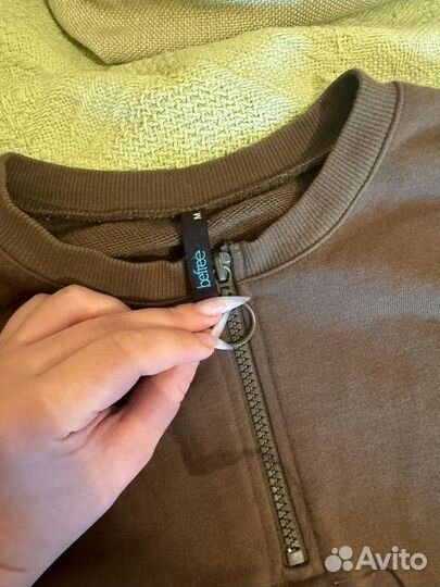 Кофта женскаякоротная