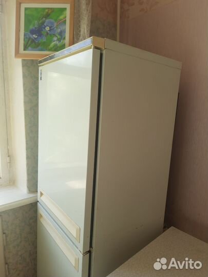 Холодильник бу Стинол