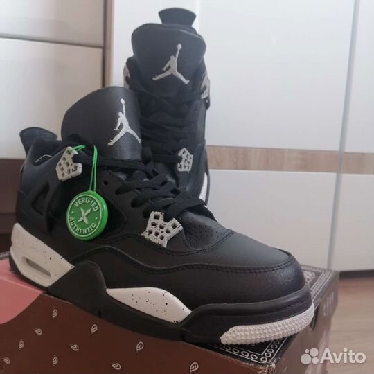 Nike air jordan 4 retro university черные