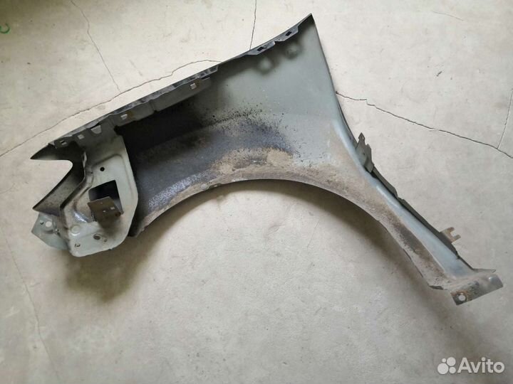 Передние крылья на Рено Логан 2