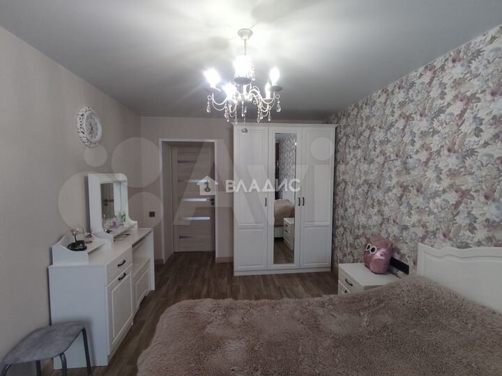 Дом 187,1 м² на участке 12,8 сот.