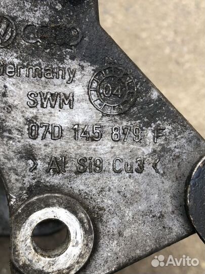 Кронштейн насоса гур Audi A8 D3 W12 6.0