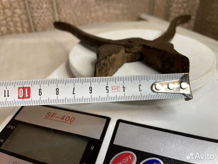 Кованные старинные щипцы