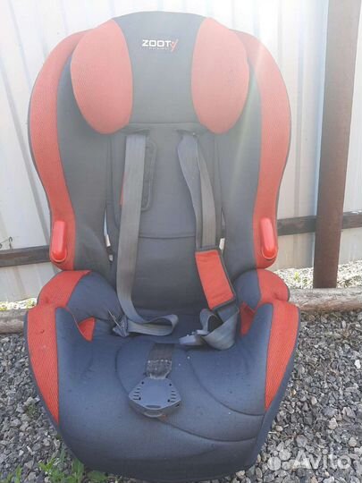 Автомобильное кресло