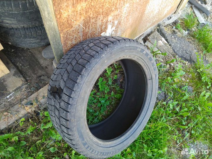 Maxxis AT-700 Bravo 235/45 R17 29M
