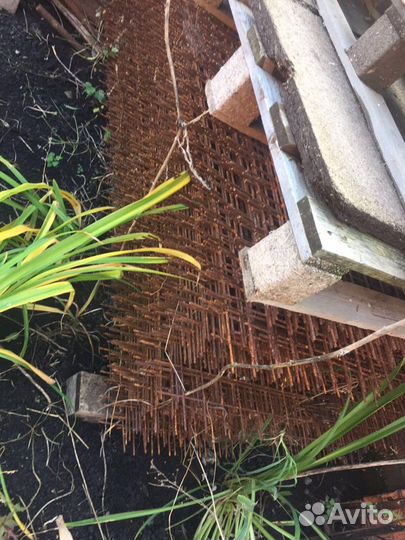 Продаю сетку кладочную