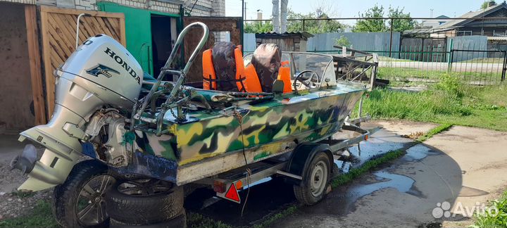 Прогресс-2 с мотором honda 50 и прицеп