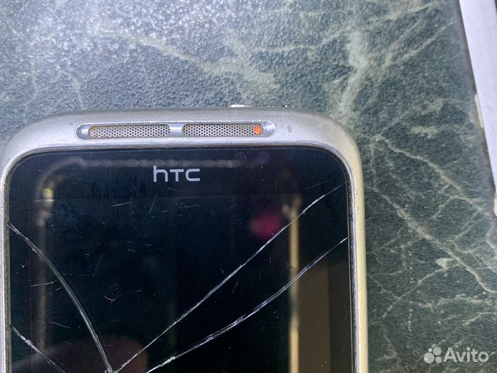 Телефон HTC Wildfire S