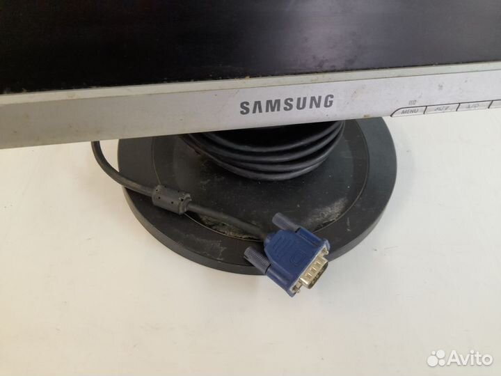 Монитор Samsung ЖК