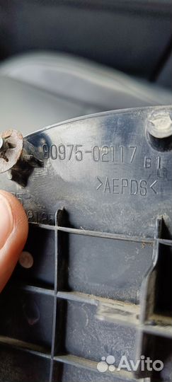 Табличка Lexus