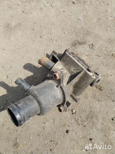 Корпус термостата рено логан ларгус