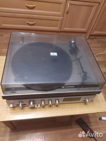 Проигрыватель винила ария 102