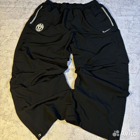 Винтажные широкие штаны Nike Juventus 98's