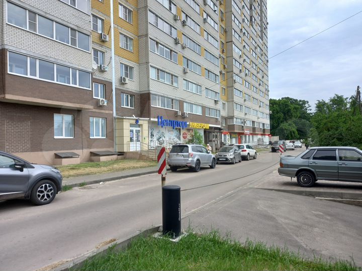 Торговая площадь, 66 м²