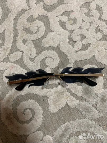 Солнцезащитные очки