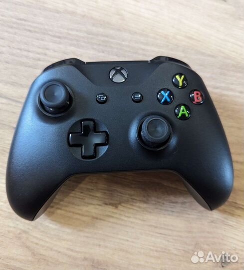 Оригинальный джойстик Xbox One 3 ревизии