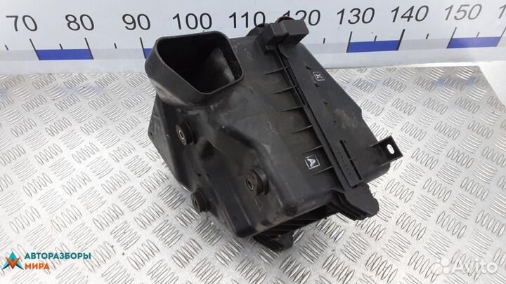 Корпус воздушного фильтра Toyota Verso 2010