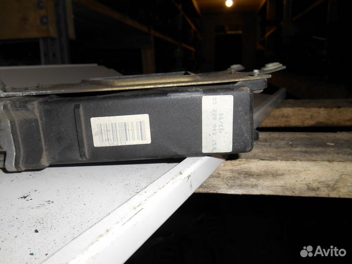 Мозги 037906022CG Digifant Volkswagen Passat B3