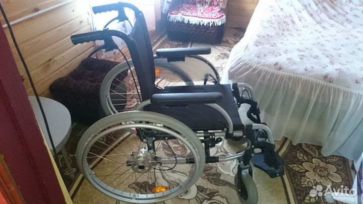 Инвалидная коляска
