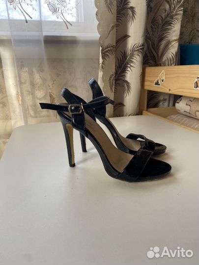 Босоножки женские