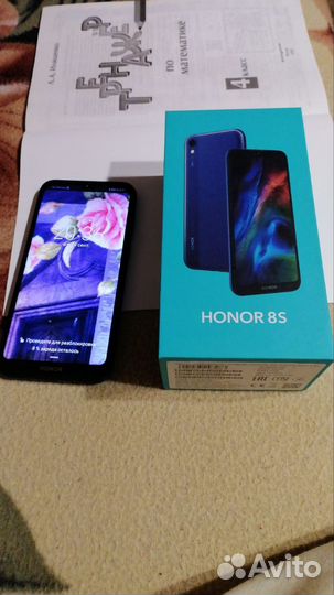 Телефон honor 8s