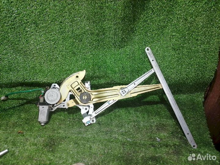 Стеклоподъемник передний левый Mitsubishi Challeng